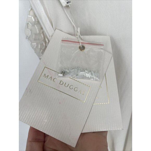 Mac Duggal Womens 4 White Beaded Sleeveless Halter Formal Long Gown Dress Flaws - Picture 14 of 16